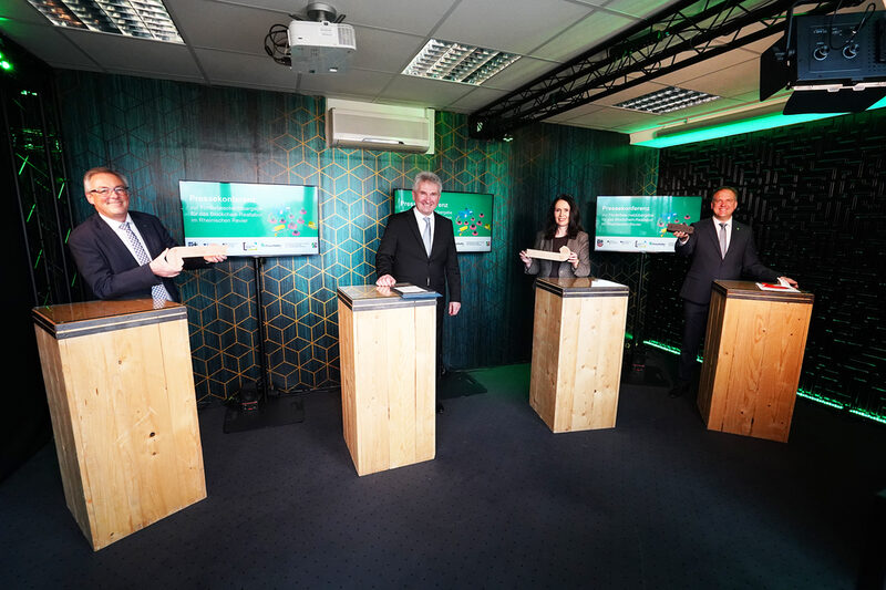 Pressekonferenz zum Projekt Blockchain