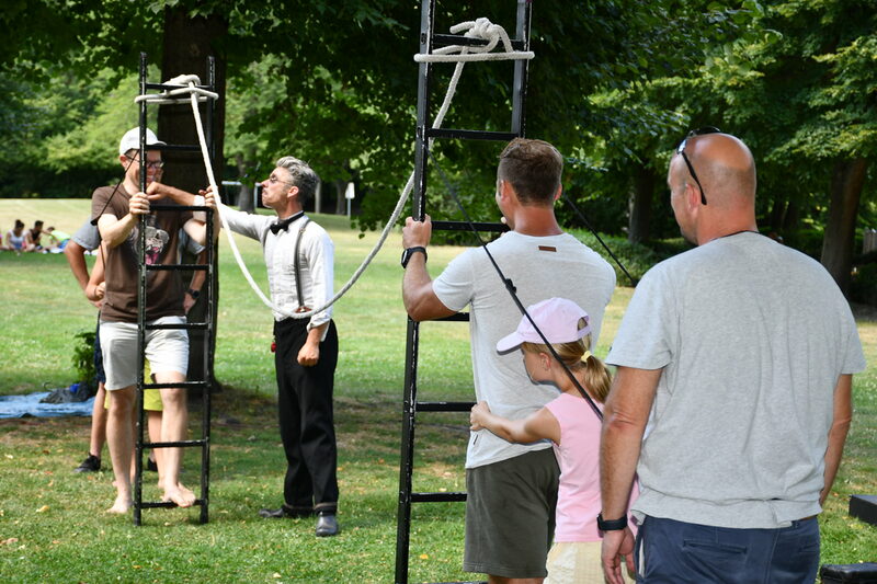 Sommerferienprogramm auf Hürther Spielplätzen.